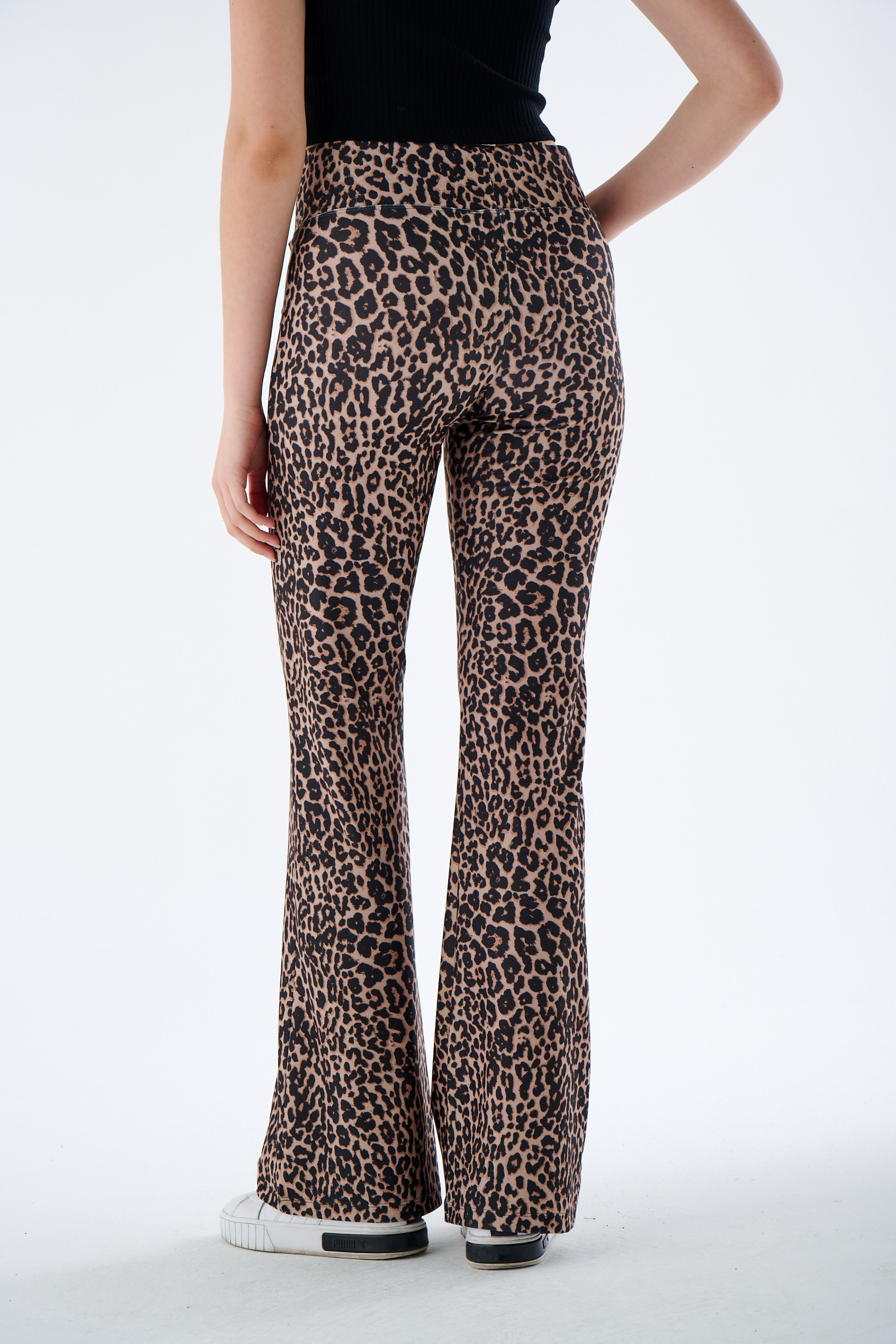 Damen Bootcut Hose aus Baumwollmix mit leichtem Schlag