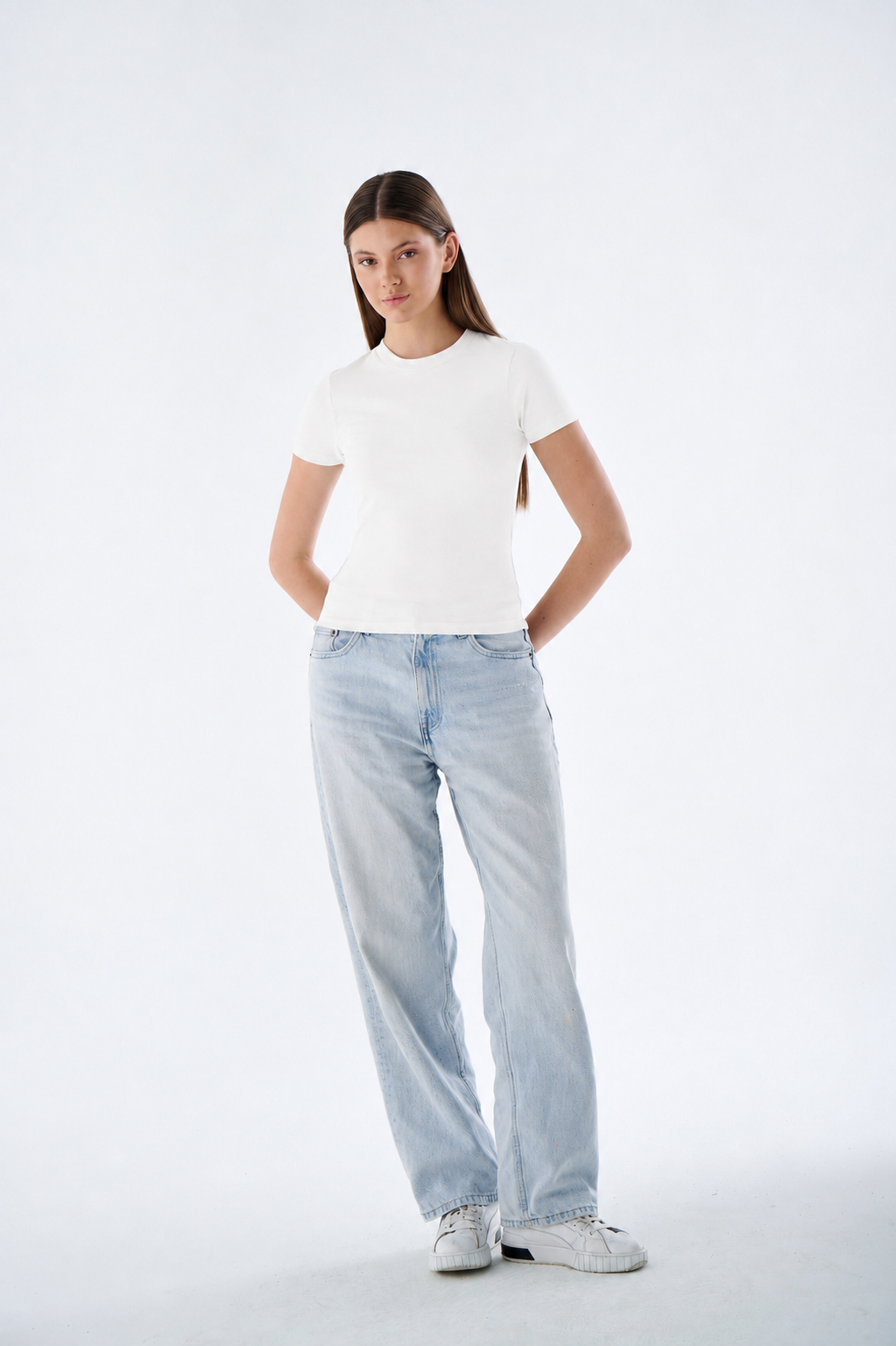 Damen T Shirt - Rundhalsausschnitt - Kurzarm figurbetont für Alltag Büro & Freizeit
