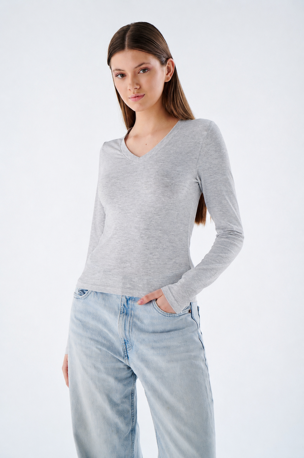 Damen T-shirt -  Langarm mit V-Ausschnitt - Figurbetont für Alltag & Büro